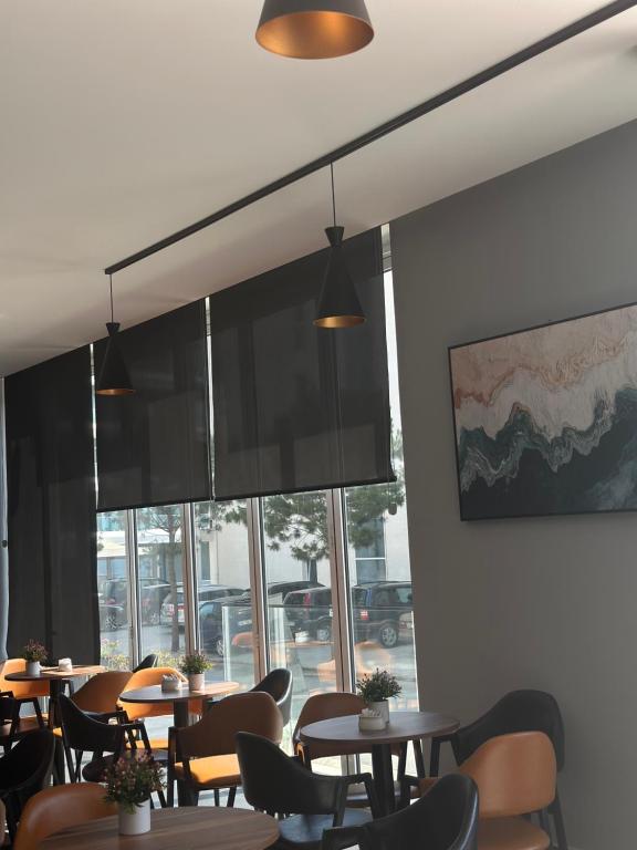 Breakfast lounge